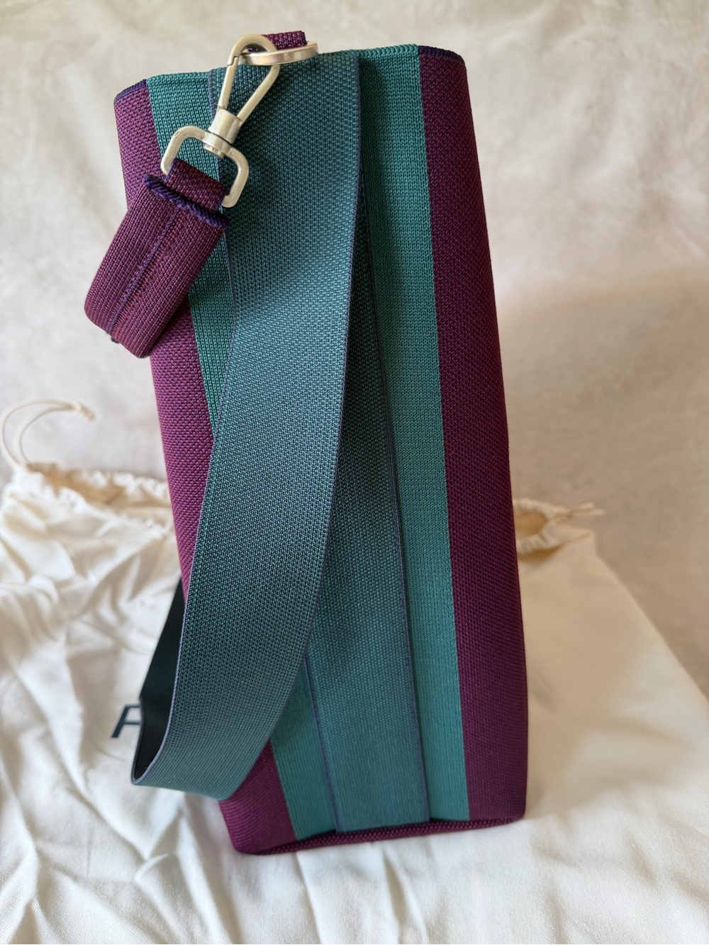 Rothy’s The Bucket Bag - Dark Plum - with Dust Bag & Wash Bag - Picture 5 of 10